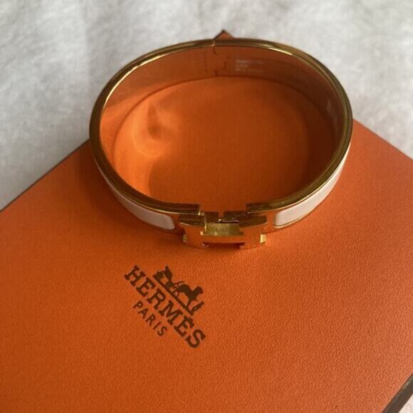 NWT Hermes Clic Enamel Bracelet Blanc White Gold, size Small - Picture 1 of 6